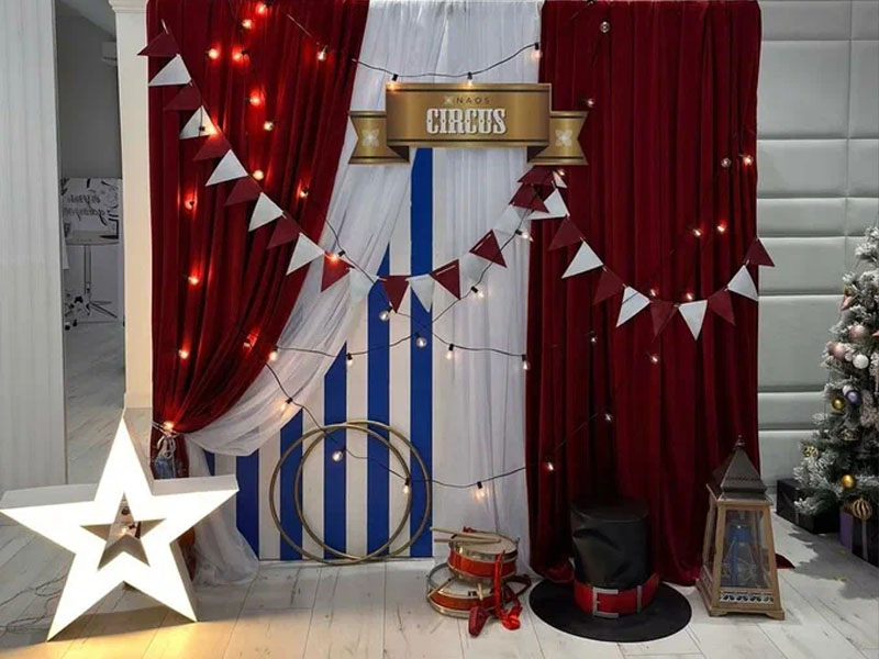 Фотозона Retro Circus Round