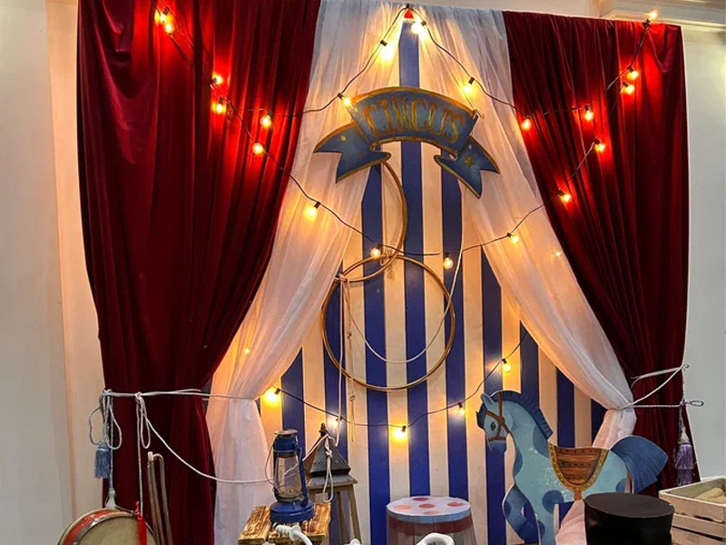 Фотозона Retro Circus Round