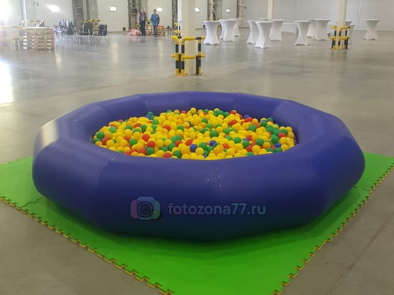 Надувной сухой бассейн